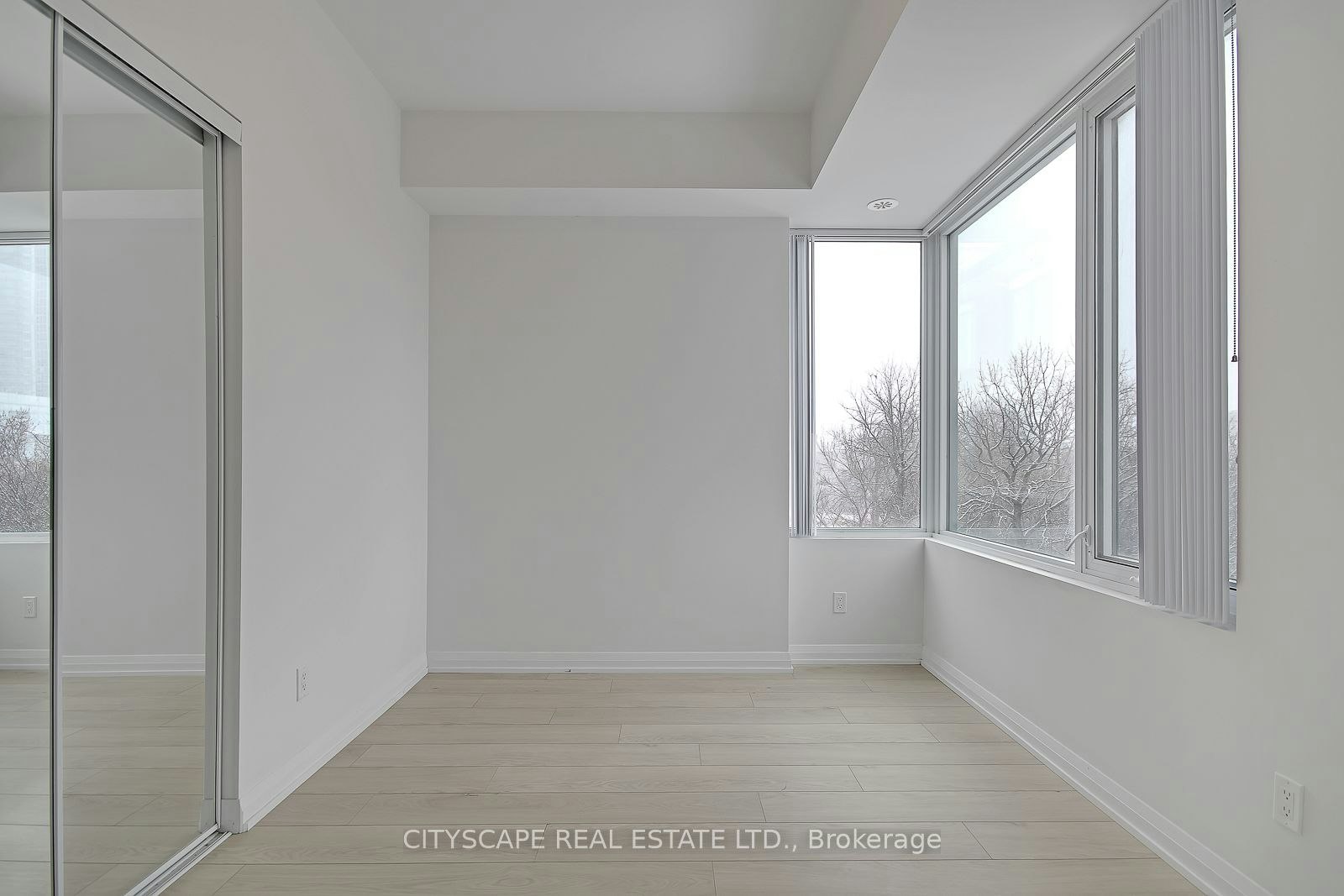 TH 53-1020 Portage Parkway, Vaughan, ON, L4K 0K3 - 18