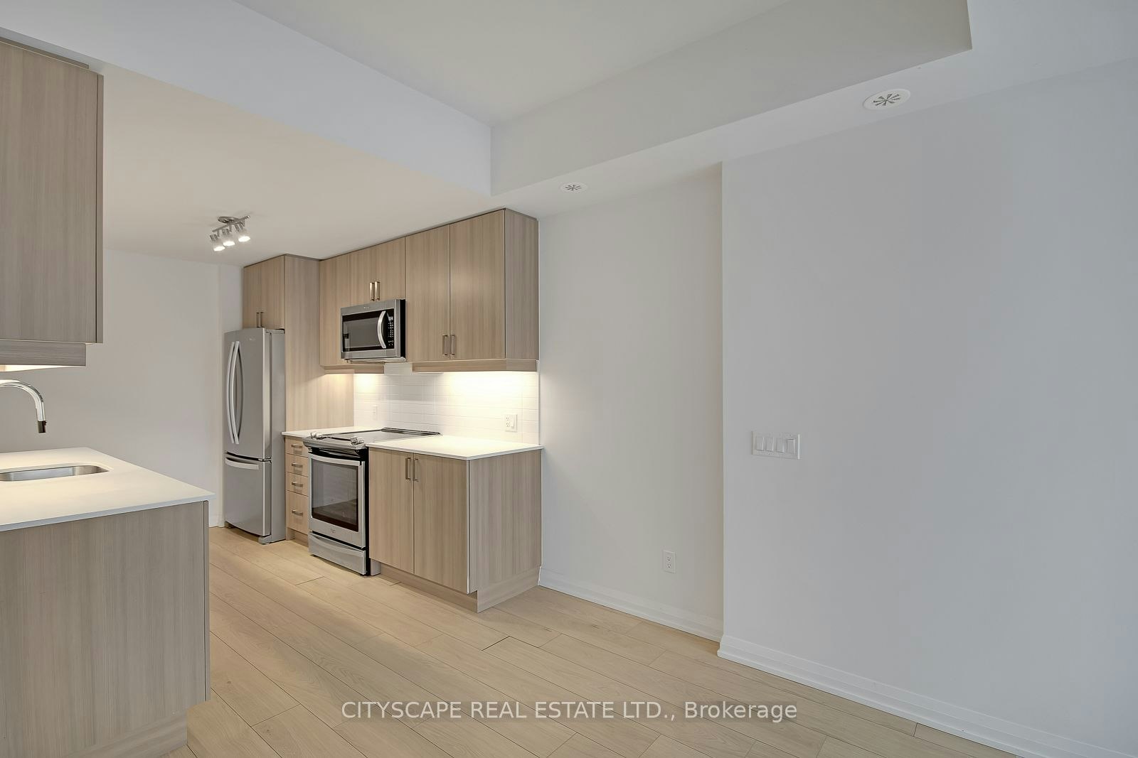 TH 53-1020 Portage Parkway, Vaughan, ON, L4K 0K3 - 8