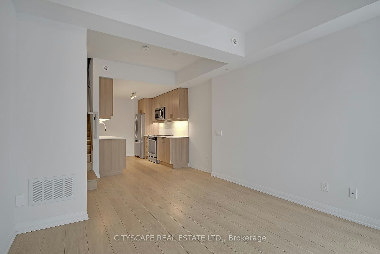 TH 53-1020 Portage Parkway, Vaughan, ON, L4K 0K3 - 3