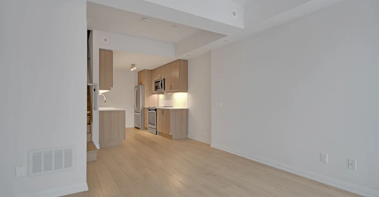 TH 53-1020 Portage Parkway, Vaughan, ON, L4K 0K3 - 3