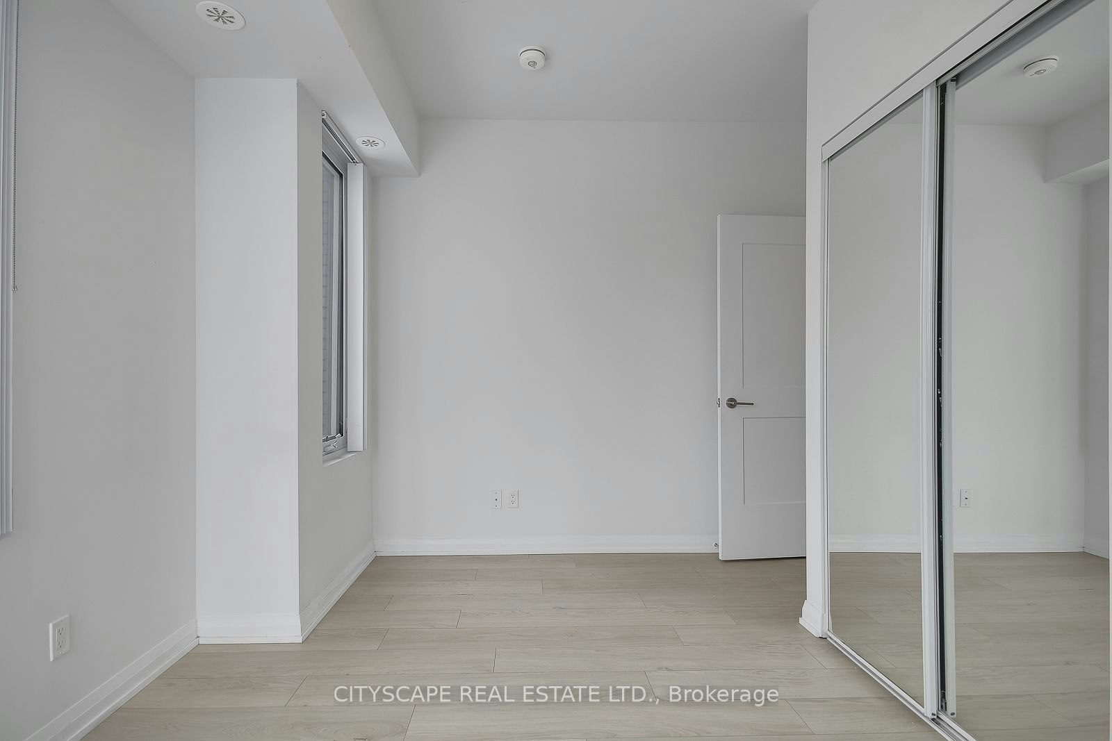 TH 53-1020 Portage Parkway, Vaughan, ON, L4K 0K3 - 20
