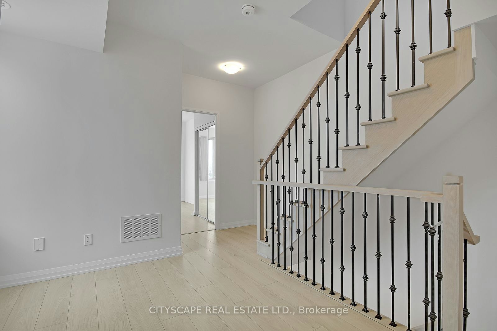 TH 53-1020 Portage Parkway, Vaughan, ON, L4K 0K3 - 21