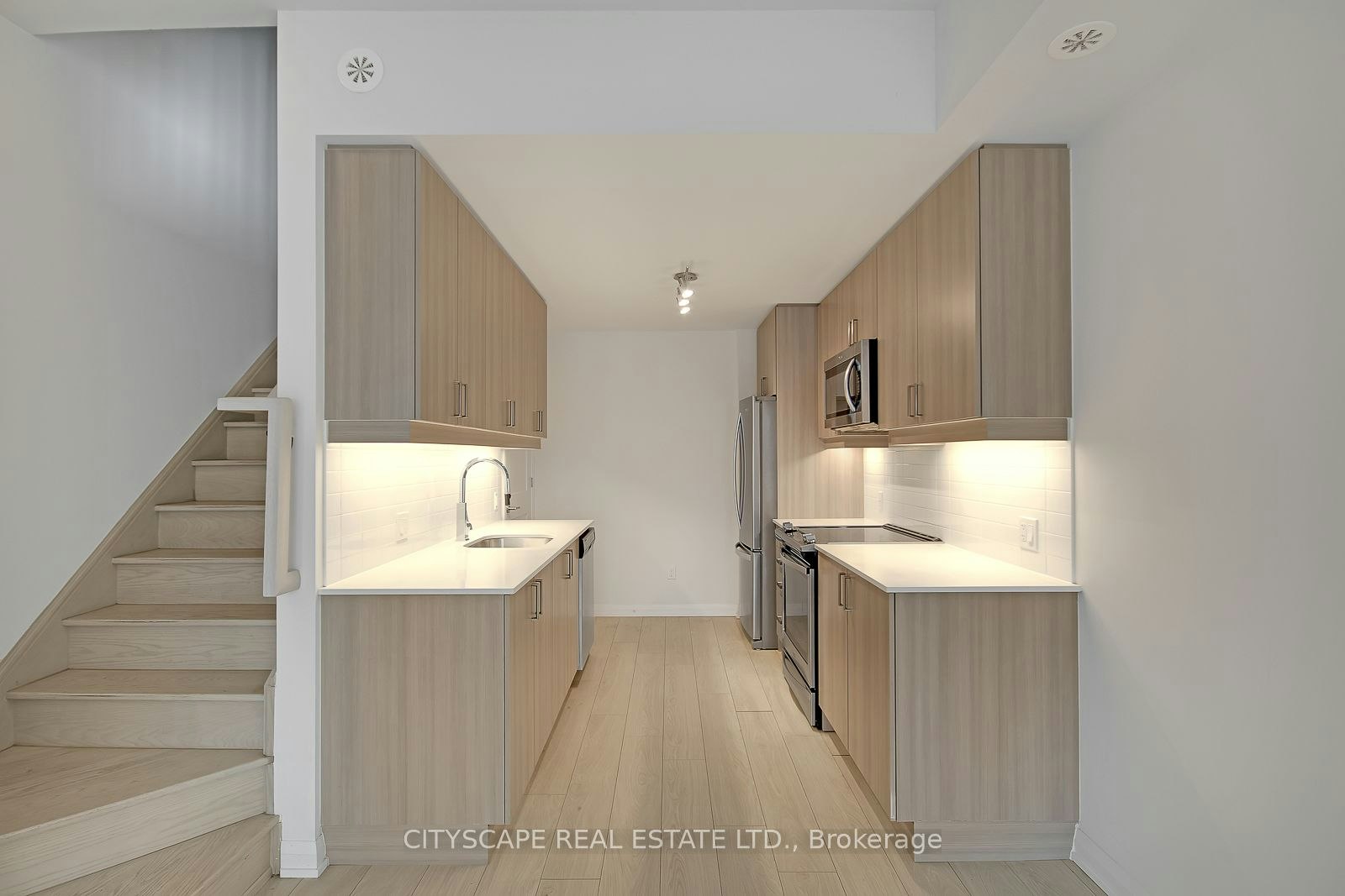 TH 53-1020 Portage Parkway, Vaughan, ON, L4K 0K3 - 9