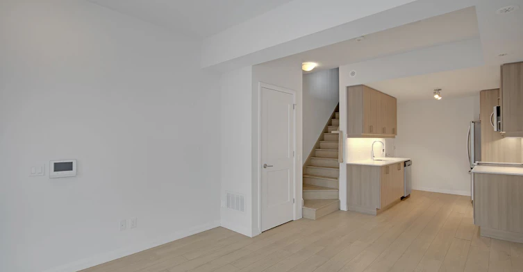TH 53-1020 Portage Parkway, Vaughan, ON, L4K 0K3 - 5