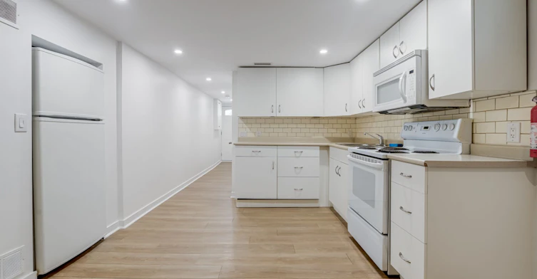 Bsmt-183 Britannia Avenue, Bradford West Gwillimbury, ON, L3Z 1A4 - 16