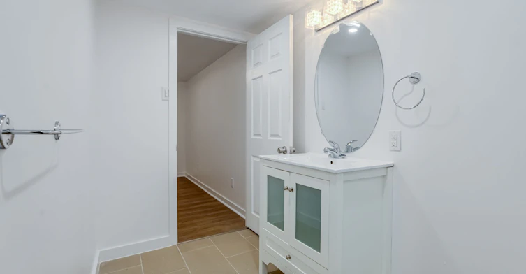 Bsmt-183 Britannia Avenue, Bradford West Gwillimbury, ON, L3Z 1A4 - 12