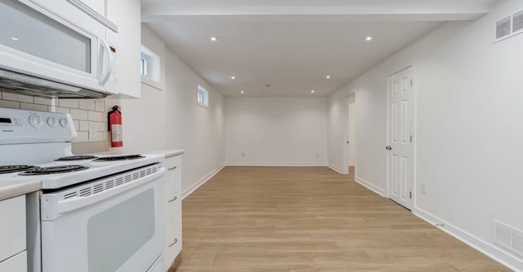 Bsmt-183 Britannia Avenue, Bradford West Gwillimbury, ON, L3Z 1A4 - 8