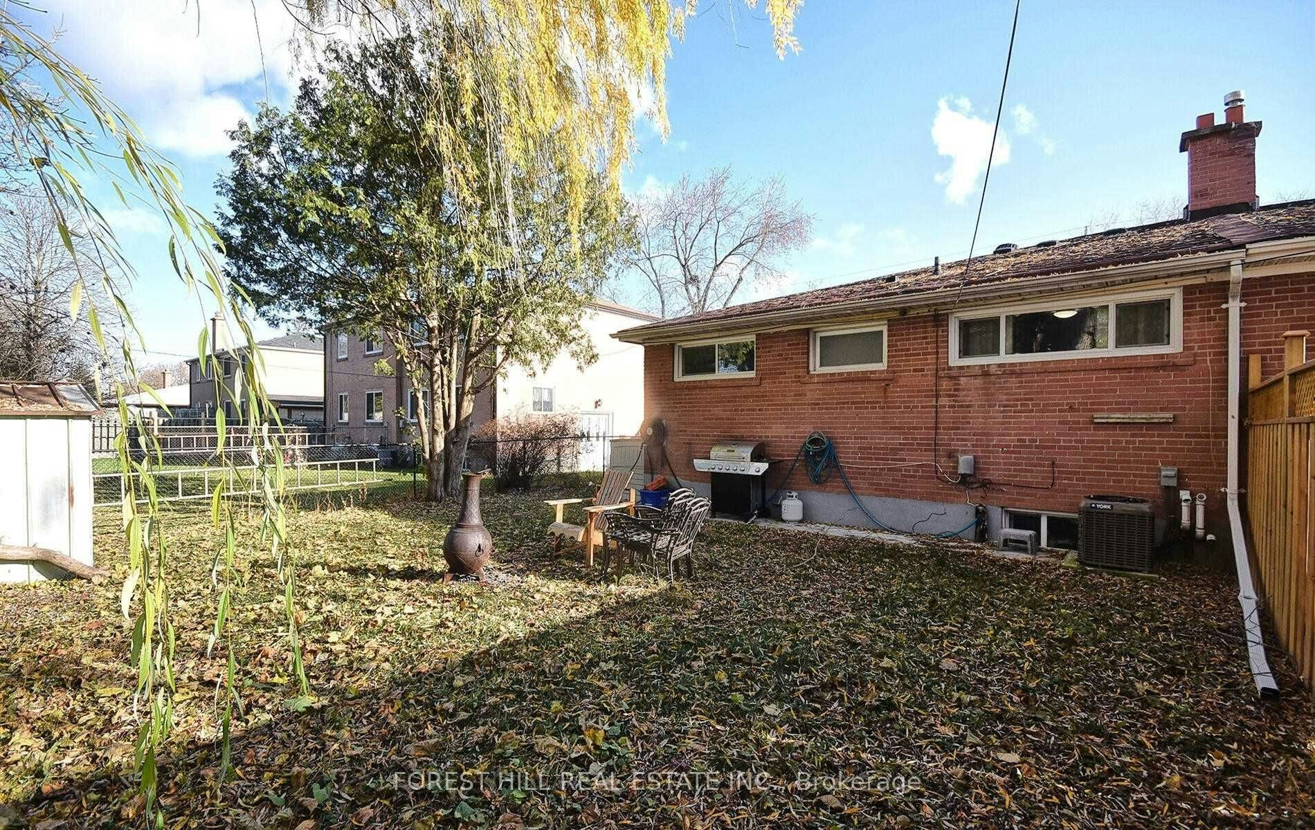 Main Fl-304 Demaine Crescent, Richmond Hill, ON, L4C 2W5 - 12