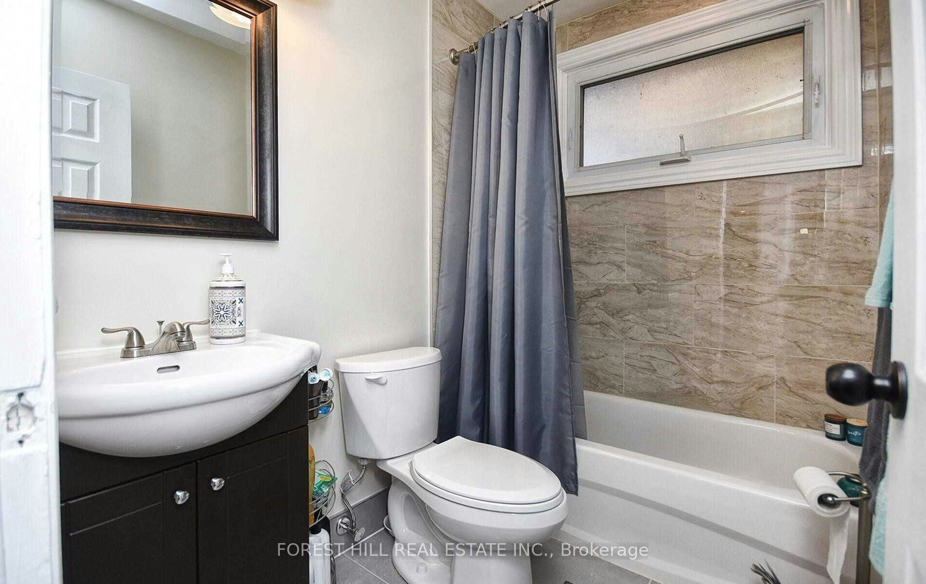 Main Fl-304 Demaine Crescent, Richmond Hill, ON, L4C 2W5 - 10