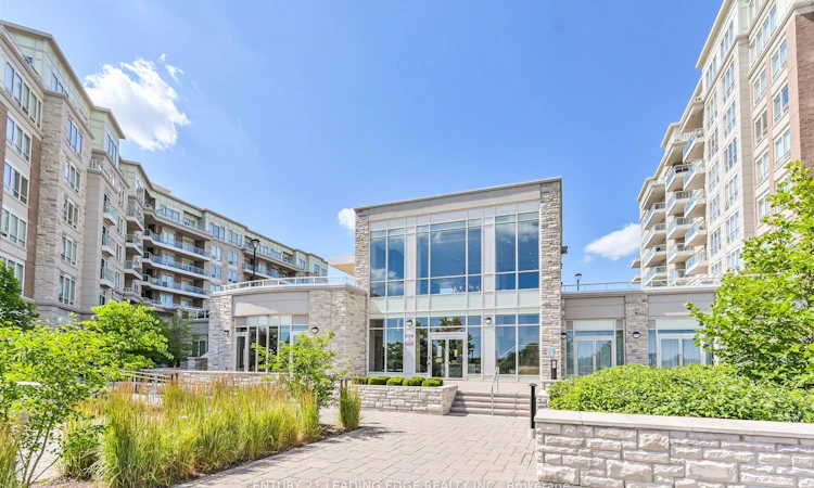 210-9 Stollery Pond Crescent