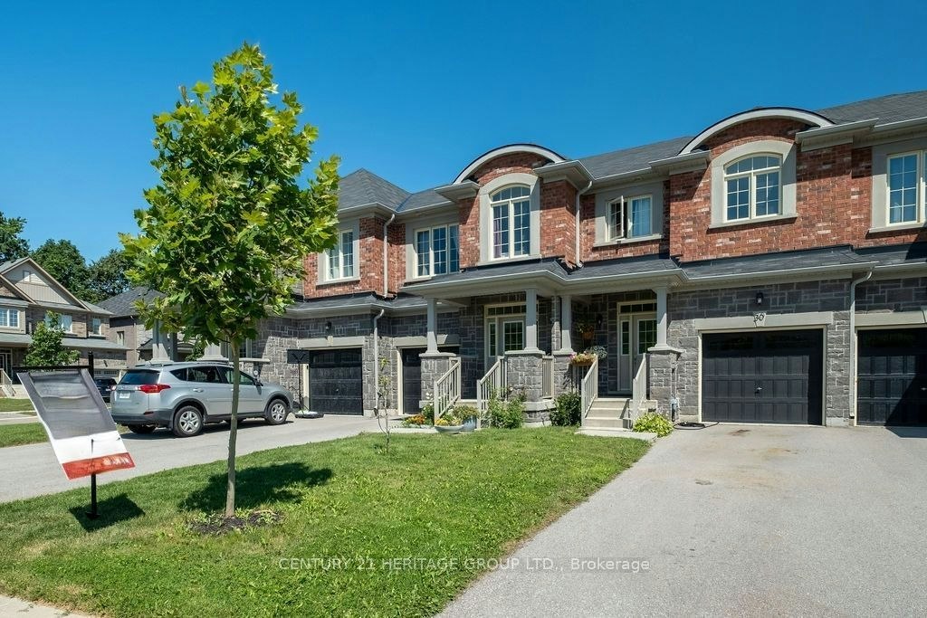28 Cupples Farm Lane, East Gwillimbury, ON, L0G 1M0