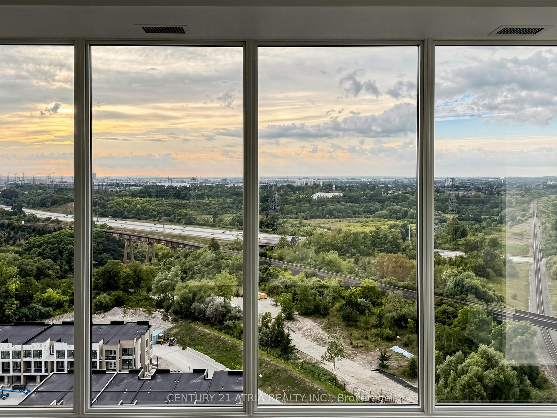 1609-10 Flavelle Trail, Vaughan, ON, L4L 0M9 - 30