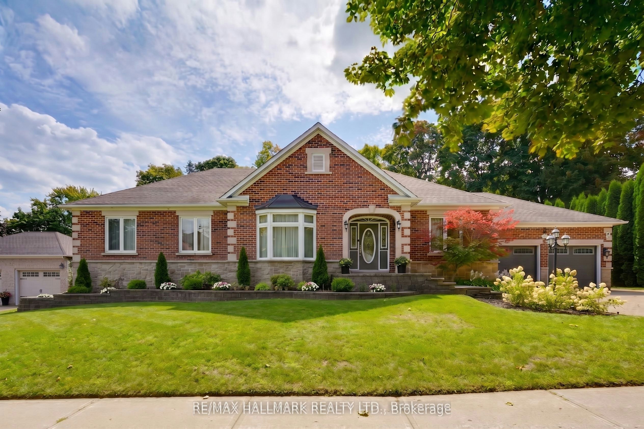 71 Willow Farm Lane, Aurora, ON, L4G 6K2