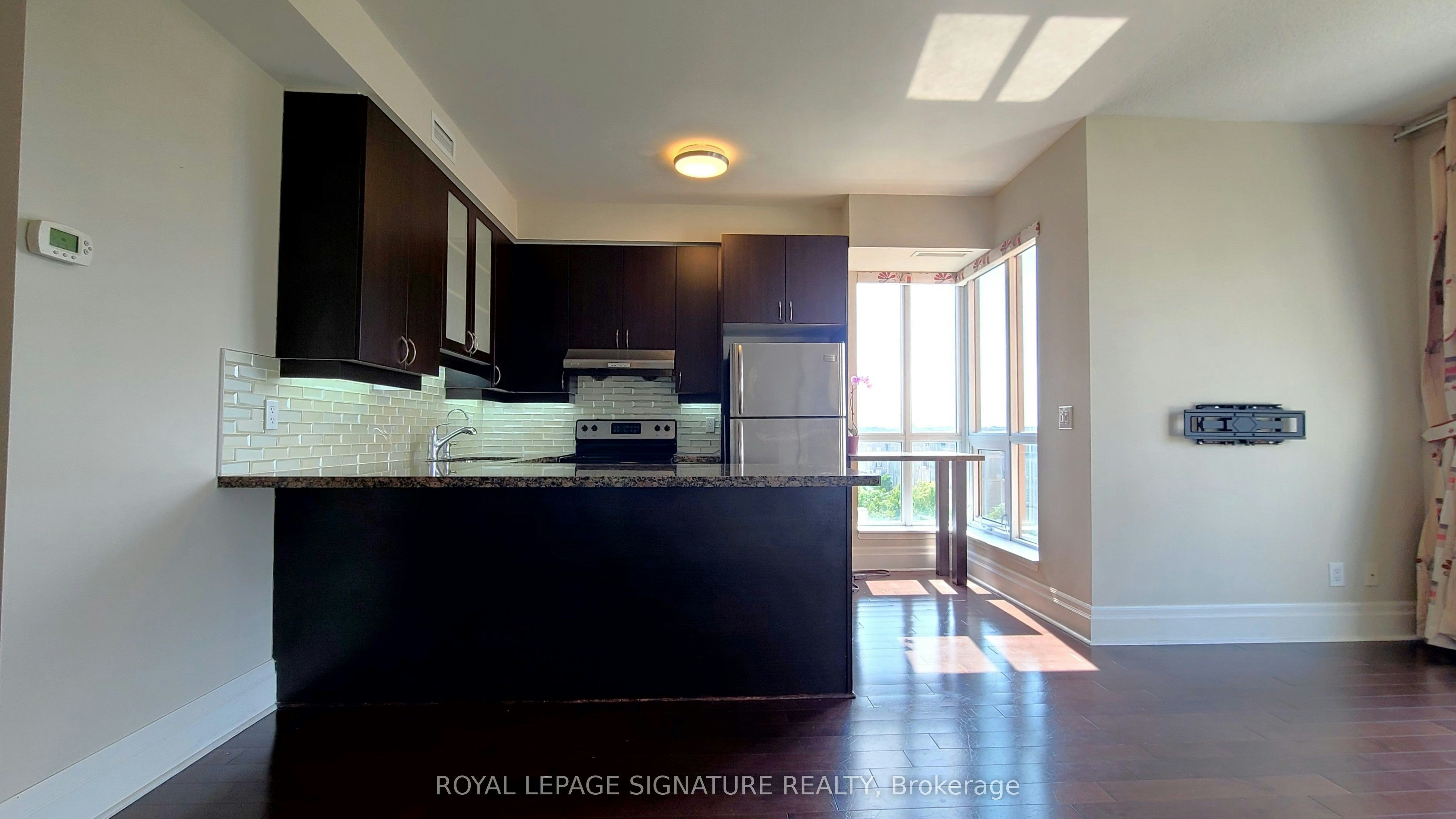 512-57 Upper Duke Crescent, Markham, ON, L6G 0B8 - 4