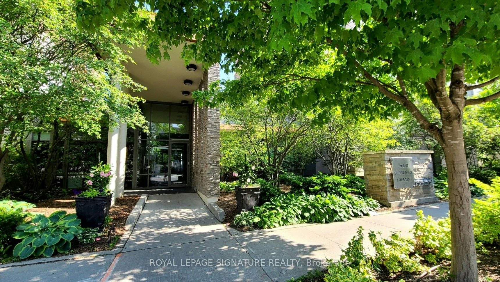512-57 Upper Duke Crescent, Markham, ON, L6G 0B8