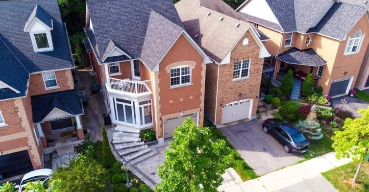 41 Maroon Drive, Richmond Hill, ON, L4E 5B4 - 2