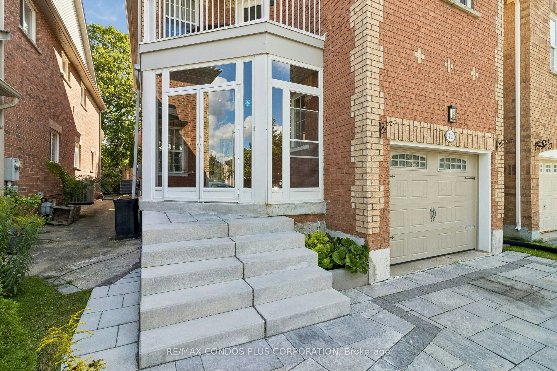 41 Maroon Drive, Richmond Hill, ON, L4E 5B4 - 3