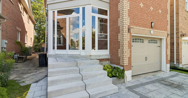 41 Maroon Drive, Richmond Hill, ON, L4E 5B4 - 3