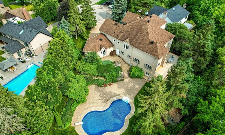 14 Meadow Heights Court