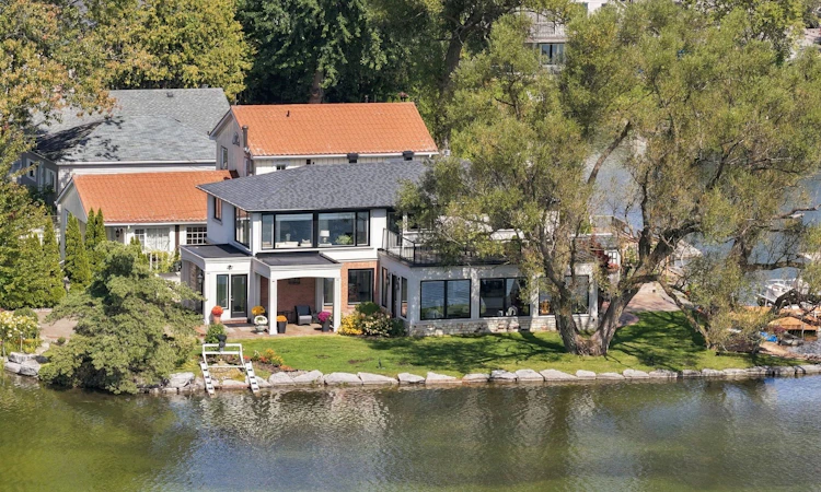 3 Willowbank Avenue