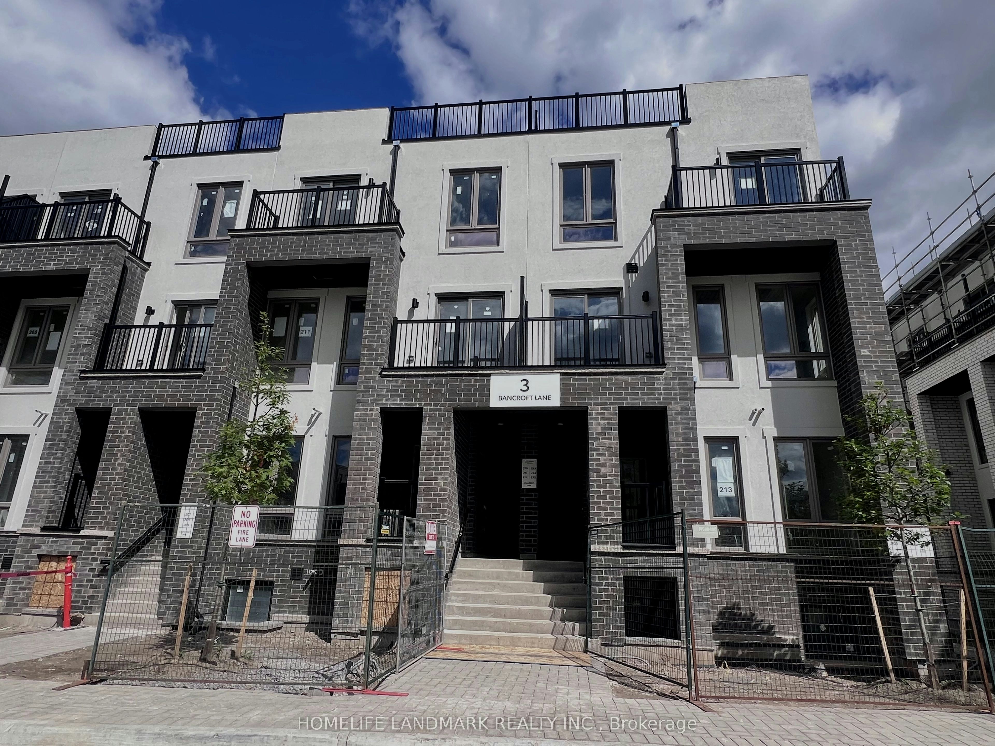 214-3 Bancroft Lane E, Richmond Hill, ON, L4E 1M1