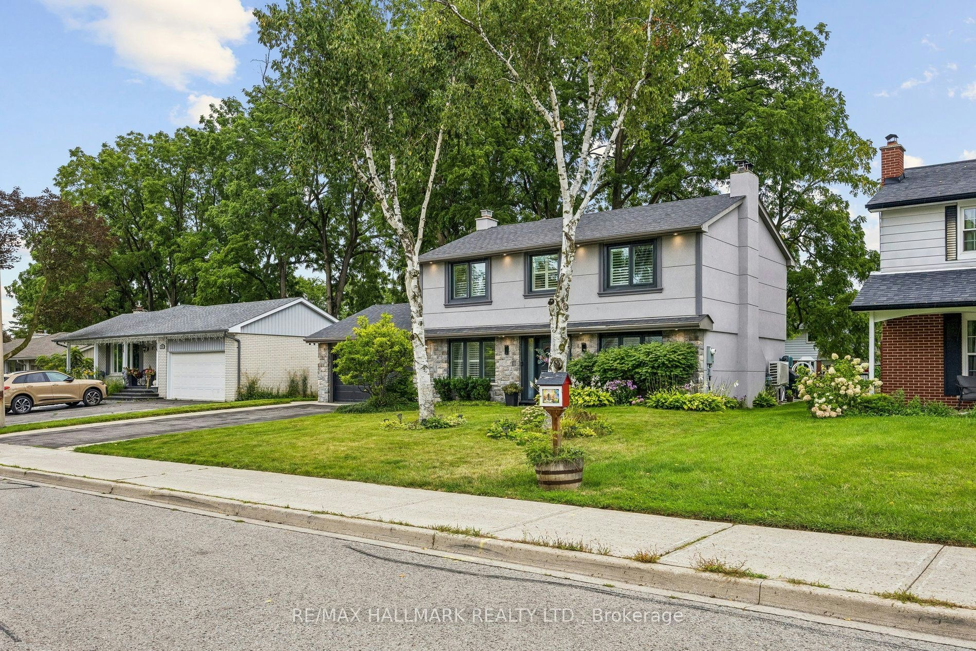 69 Nisbet Drive, Aurora, ON, L4G 2K6