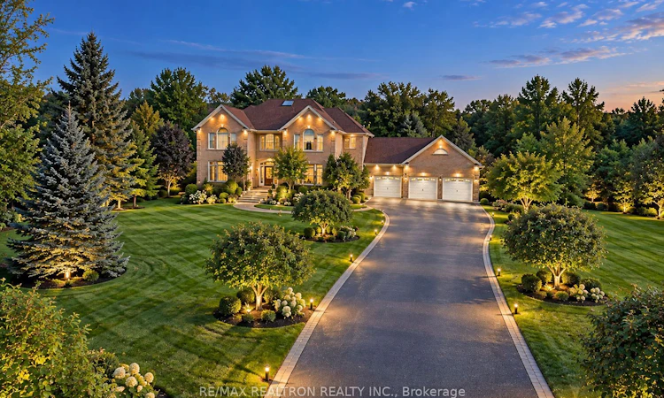 8 Country Heights Drive