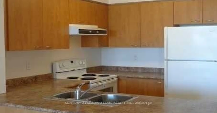 807-330 Red Maple Road, Richmond Hill, ON, L4C 0T6 - 4