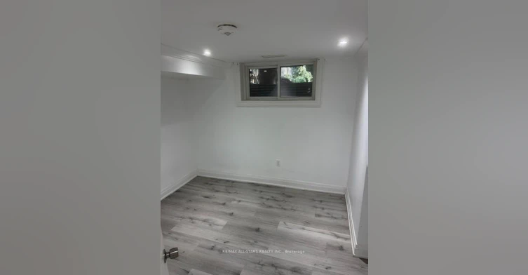 252 Taylor Mills Drive S, Richmond Hill, ON, L4C 2S6 - 8