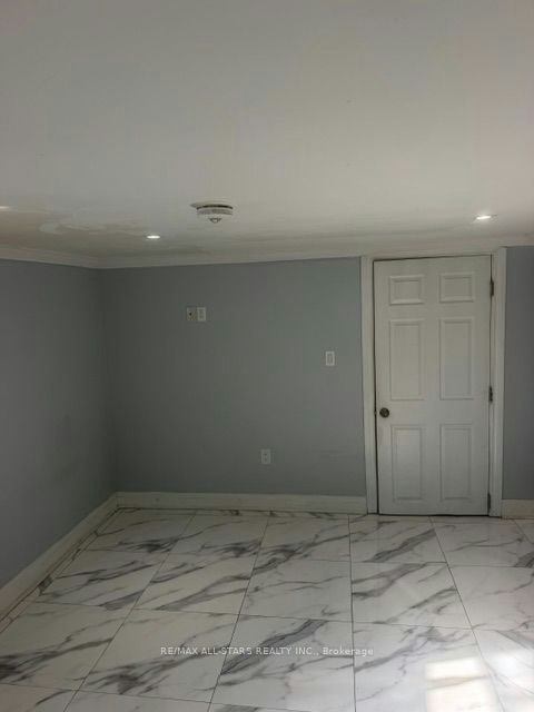 252 Taylor Mills Drive S, Richmond Hill, ON, L4C 2S6 - 6