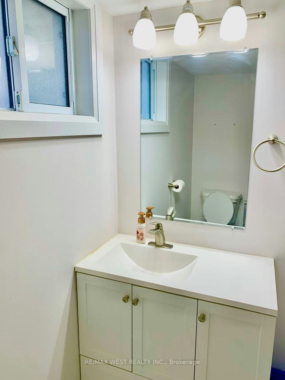 Basement-5 Mcdonald Drive, Aurora, ON, L4G 2T4 - 4