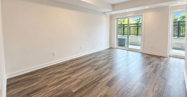 216-3 Bancroft Lane, Richmond Hill, ON, L4E 1M1 - 2