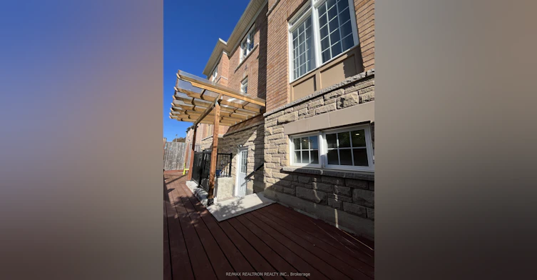 BSMT-100 Alpaca Drive, Richmond Hill, ON, L4E 0R1