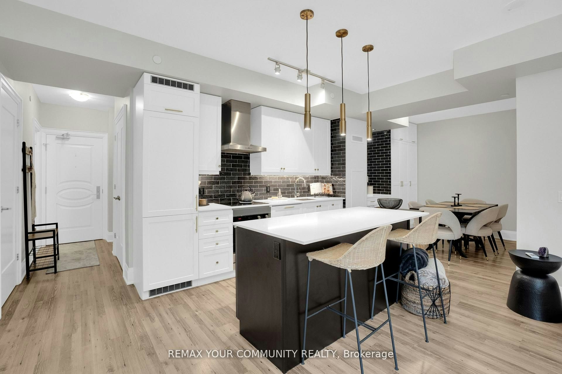 523-9085 Jane Street, Vaughan, ON, L4K 0L8