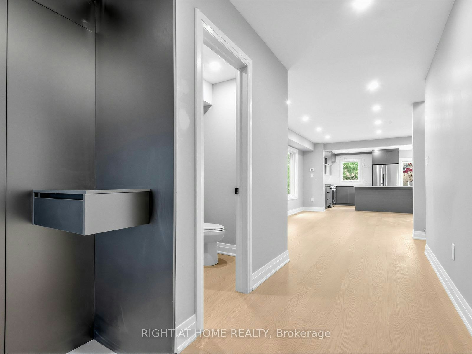 75 Borealis Avenue, Aurora, ON, L4G 7V1 - 2