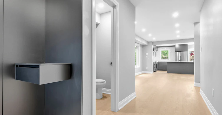 75 Borealis Avenue, Aurora, ON, L4G 7V1 - 2