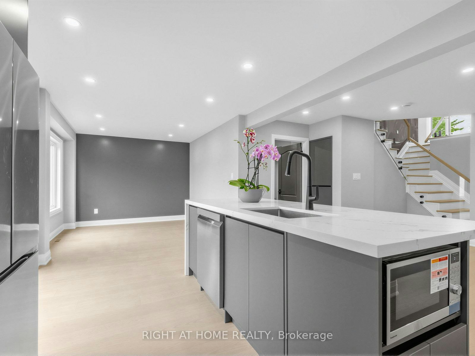 75 Borealis Avenue, Aurora, ON, L4G 7V1 - 11