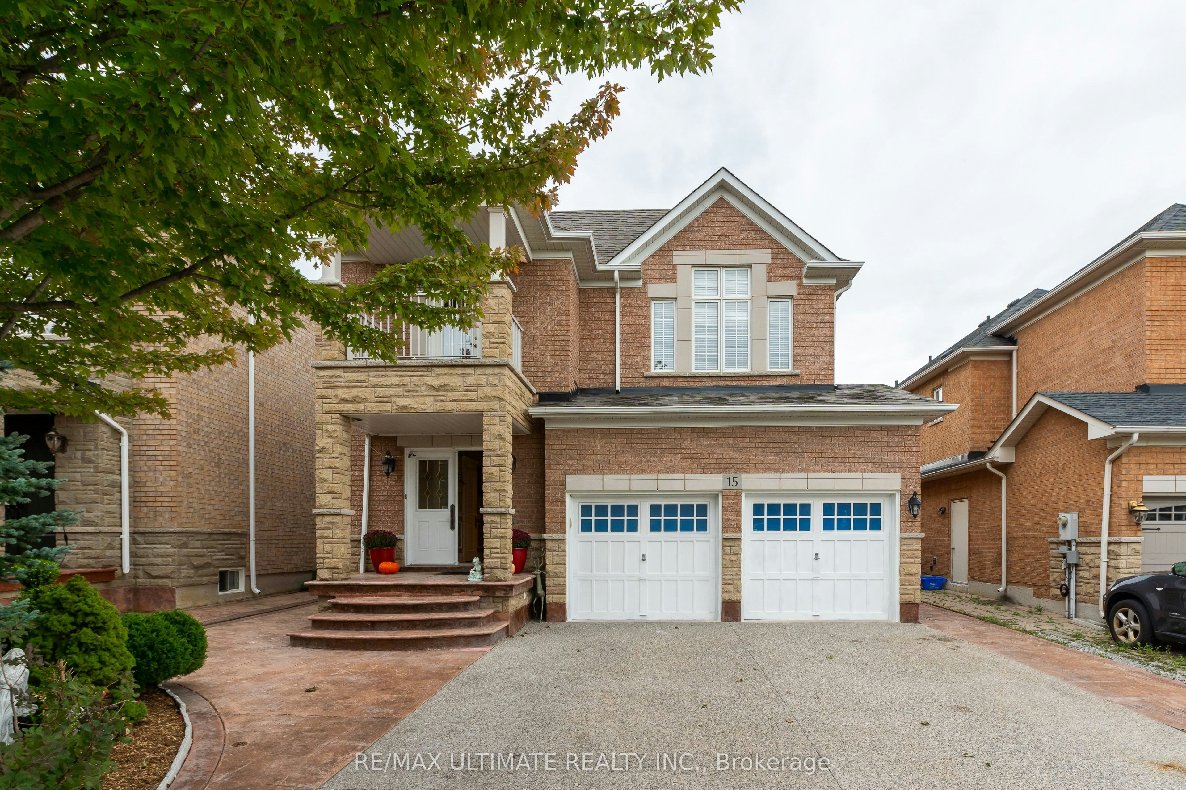 15 Ozoner Crescent, Vaughan, ON, L4H 0E2