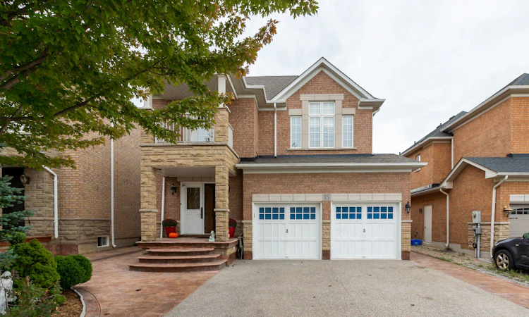 15 Ozoner Crescent