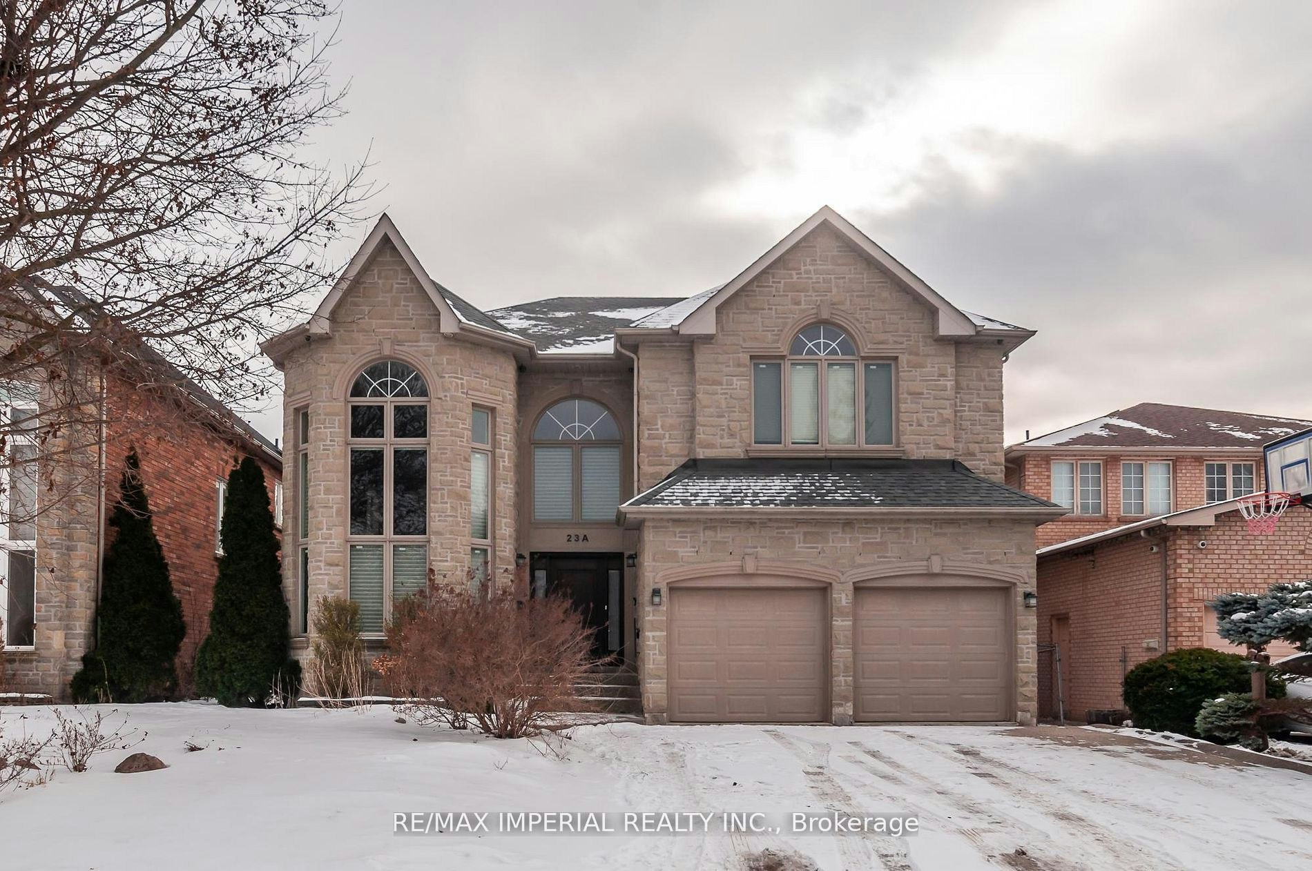 23A Mackay Drive, Richmond Hill, ON, L4C 6N9