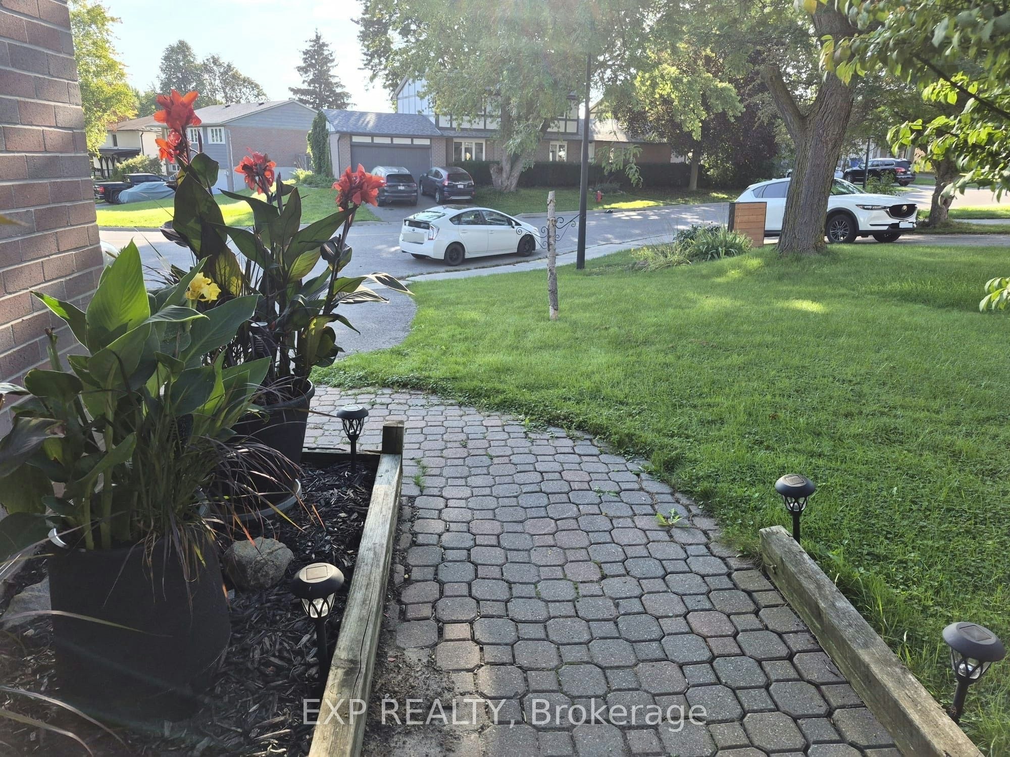348 Terry Drive, Newmarket, ON, L3Y 5E7 - 4