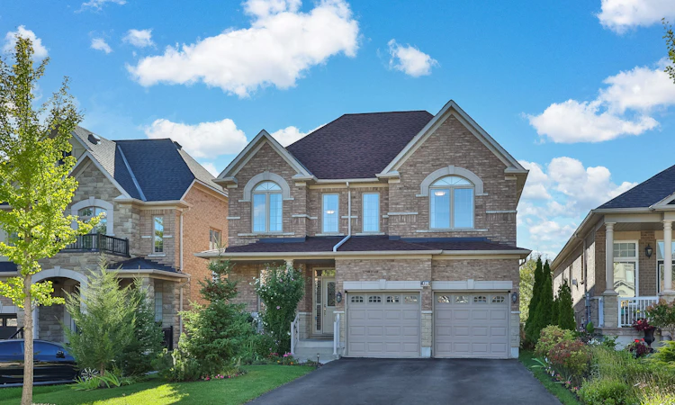 125 Lady Karen Crescent