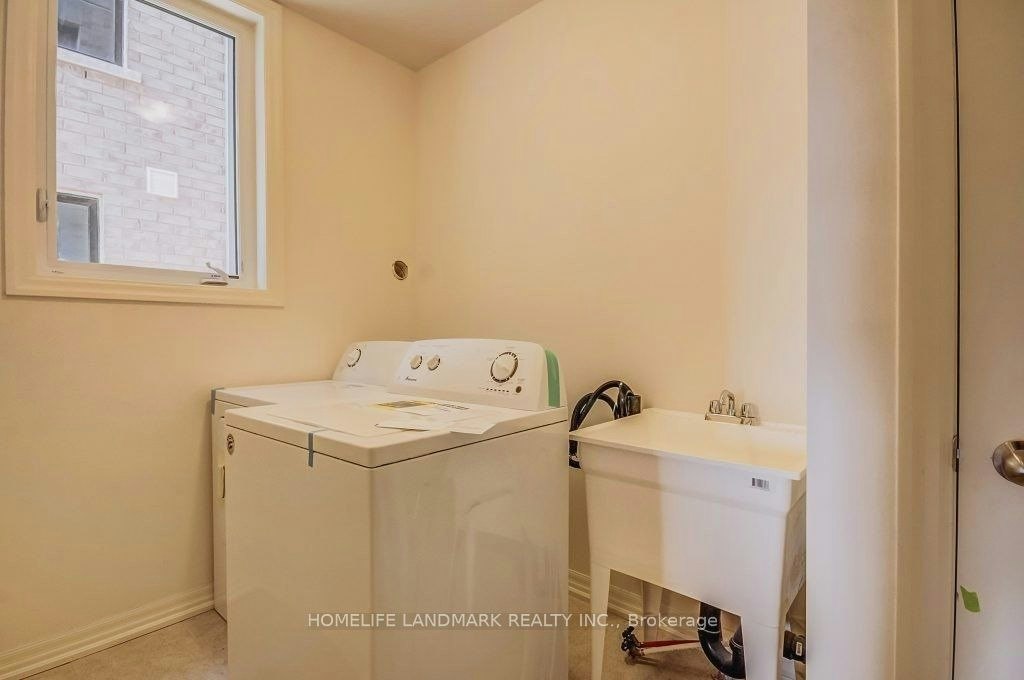214 Vivant Street, Newmarket, ON, L3X 0K7 - 10