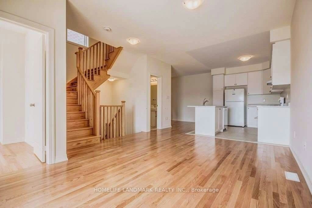 214 Vivant Street, Newmarket, ON, L3X 0K7 - 3