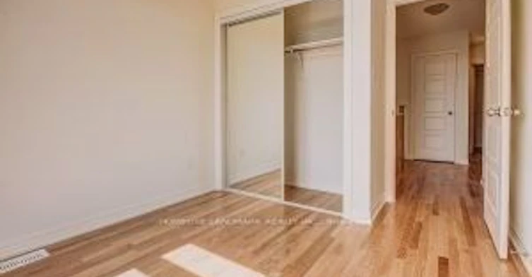 214 Vivant Street, Newmarket, ON, L3X 0K7 - 11
