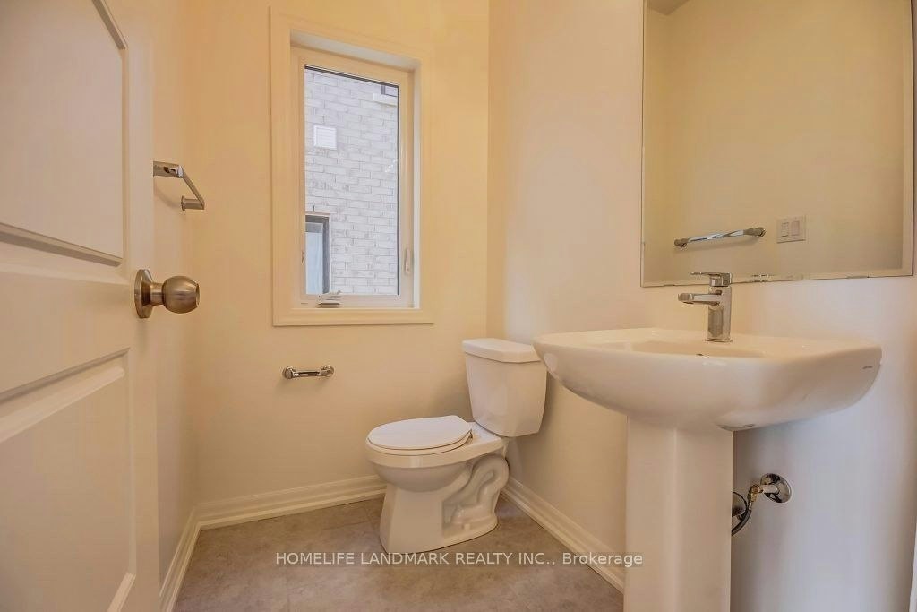 214 Vivant Street, Newmarket, ON, L3X 0K7 - 9