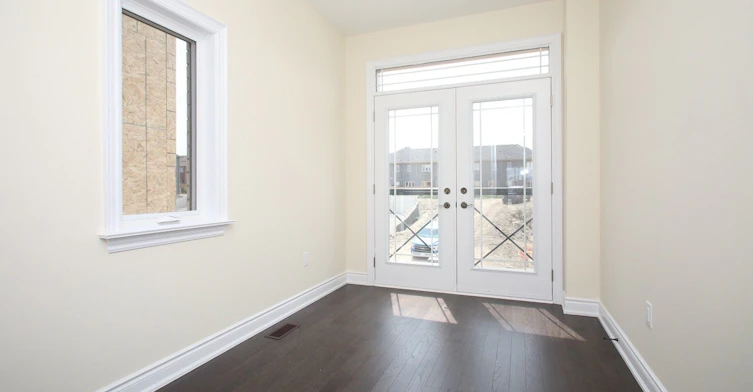 12 Elgin Court, Bradford West Gwillimbury, ON, L3Z 4H7 - 3