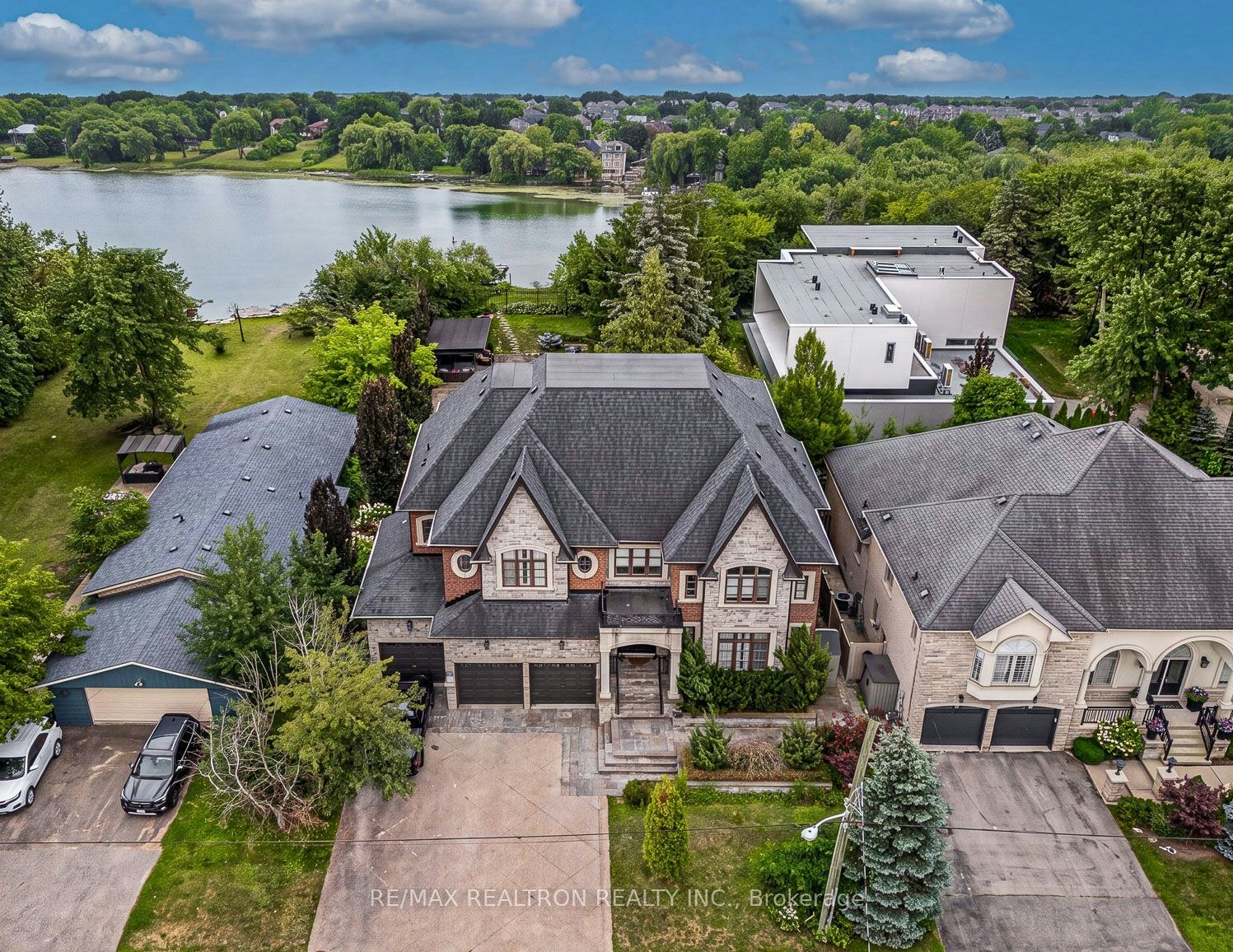 173 Lakeland Crescent, Richmond Hill, ON, L4E 3A4