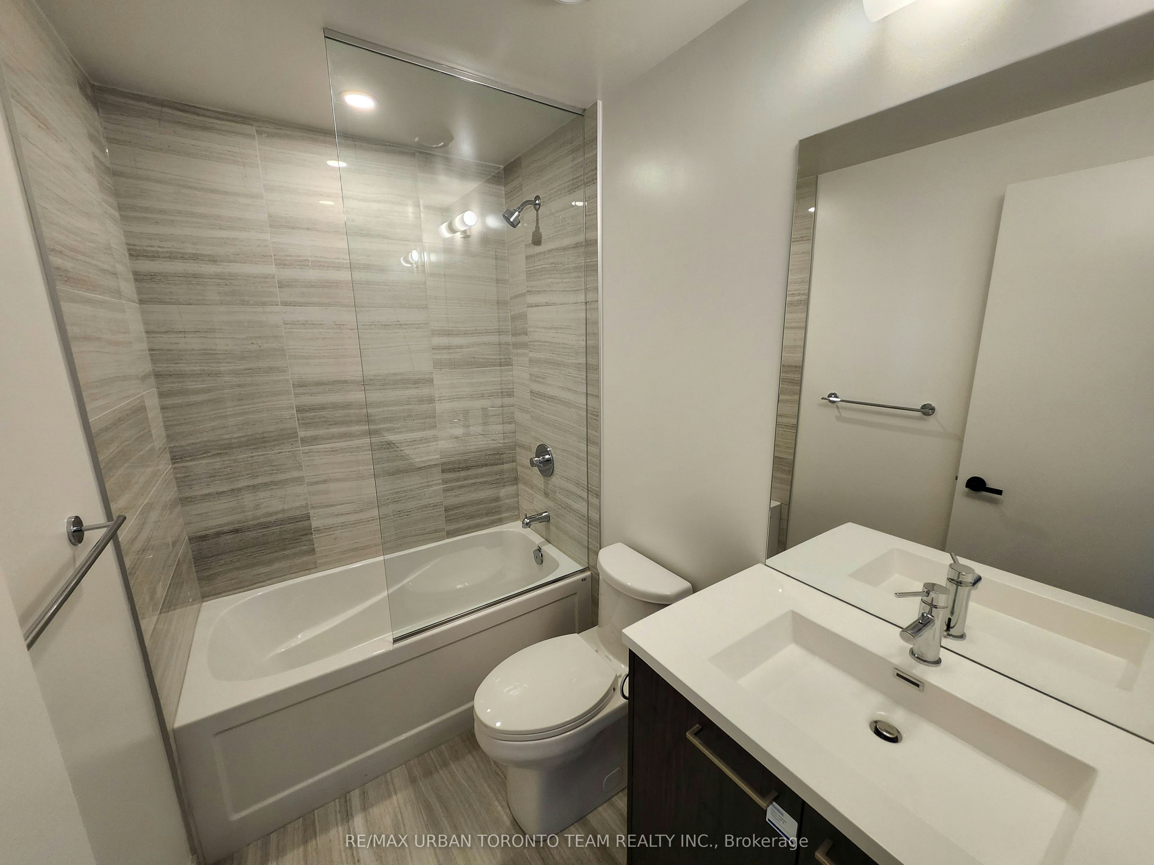 802-28 Interchange Way, Vaughan, ON, L4K 0P8 - 7