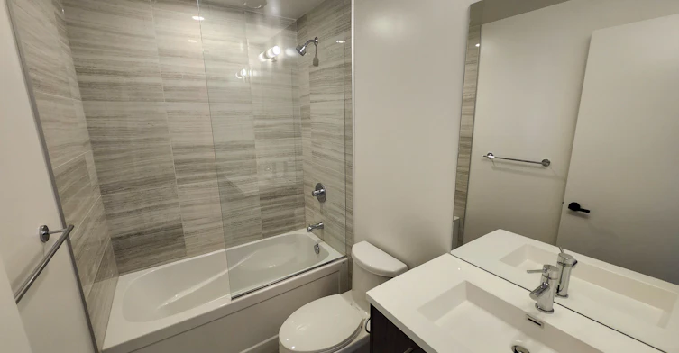 802-28 Interchange Way, Vaughan, ON, L4K 0P8 - 7